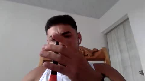 Snapshot of thonybeiio chatting on 1, 11, 2025 thonybeiio online show from 1, 11, 2025