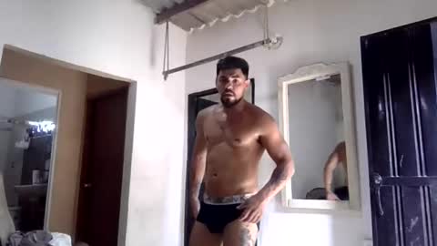 Snapshot of thonybeiio chatting on 10, 11, 2025 thonybeiio online show from 10, 11, 2025