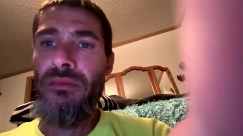 Snapshot of throbbing8585 chatting on 8, 6, 2026 throbbing8585 online show from 8, 6, 2026