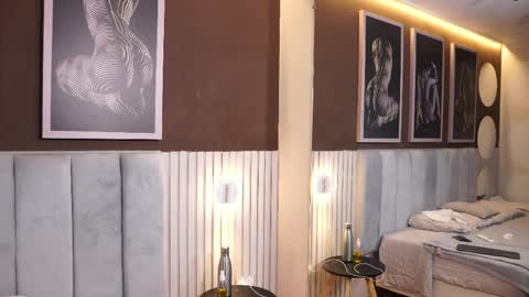 Tian Brooks online show from 8, 4, 2026