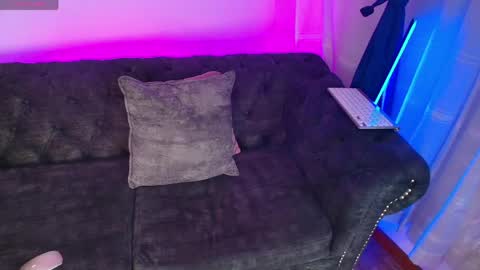 tiana_rosse_ online show from 11, 4, 2026