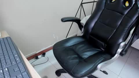 Tiara online show from 26, 2, 2026