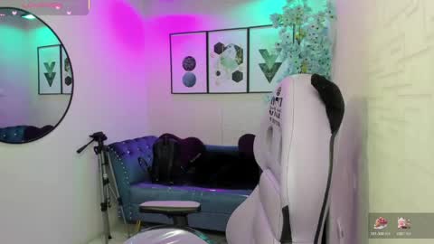 Tiara  online show from 31, 5, 2026