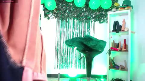 Tifanny Nails  online show from 18, 3, 2026