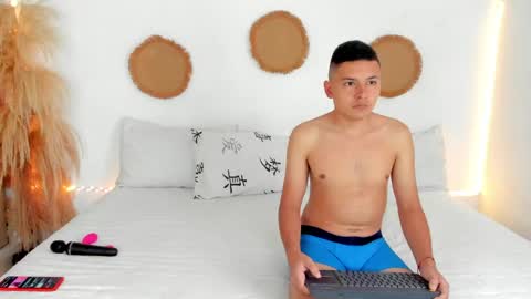 tifanyrossii online show from 19, 4, 2026