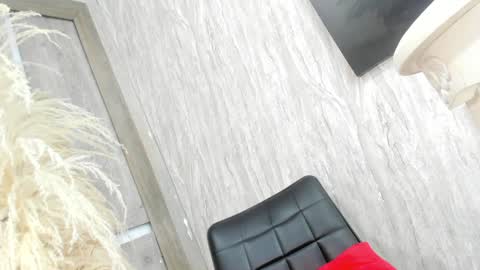 Tiffany online show from 8, 2, 2025