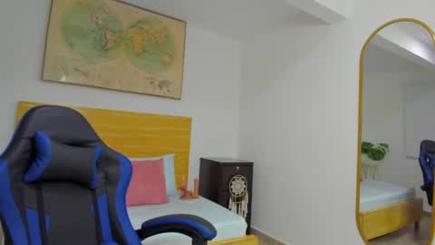 T I F F A N N Y online show from 18, 4, 2026