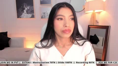 Snapshot of tiffany_low chatting on 4, 5, 2026 tiffany_low online show from 4, 5, 2026