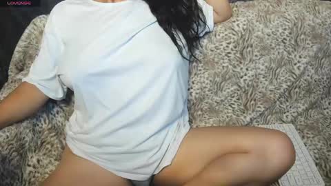 Snapshot of tiffany_teressa chatting on 8, 5, 2026 tiffany theressa online show from 8, 5, 2026