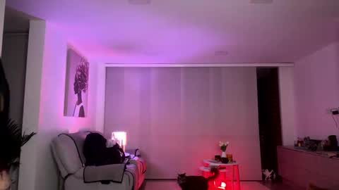 Snapshot of tiffanycole_ chatting on 21, 9, 2025 CAMI VELEZ camivelezz online show from 21, 9, 2025