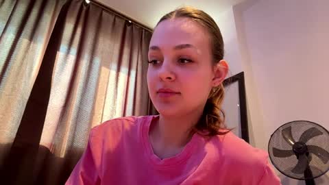 Snapshot of tiffanydziewanowski chatting on 1, 4, 2026 Tiffany online show from 1, 4, 2026