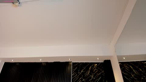 tiffanyhoustton online show from 23, 2, 2026