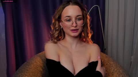 Snapshot of tiffanyhunt chatting on 1, 2, 2025 Tiffany online show from 1, 2, 2025