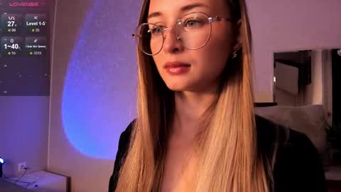 Snapshot of tiffanyhunt chatting on 15, 9, 2025 Tiffany online show from 15, 9, 2025