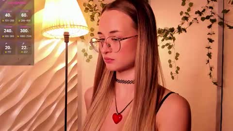 Snapshot of tiffanyhunt chatting on 13, 11, 2025 Tiffany online show from 13, 11, 2025