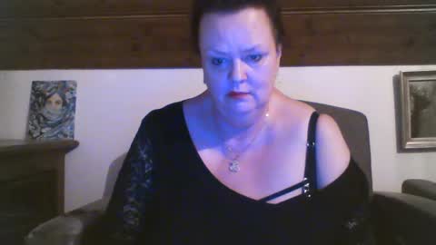 TiffanyMature online show from 3, 4, 2026