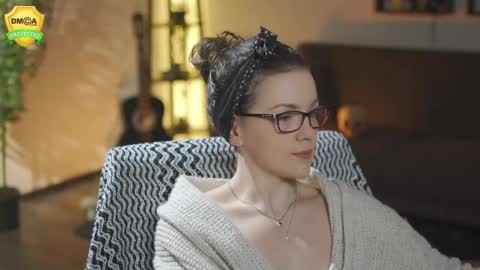 tiffanyriox online show from 25, 3, 2026