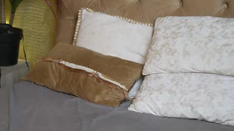  Tiffany  online show from 26, 11, 2025