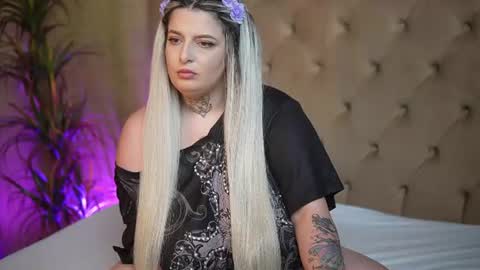 Snapshot of tiffanytrinity chatting on 15, 7, 2026 Tiffany online show from 15, 7, 2026