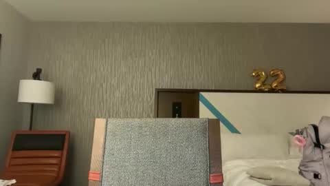 Tiffstreatsxoxo online show from 23, 4, 2026