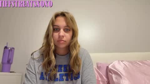 Snapshot of tiffstreatsxoxo chatting on 17, 5, 2026 Tiffstreatsxoxo online show from 17, 5, 2026