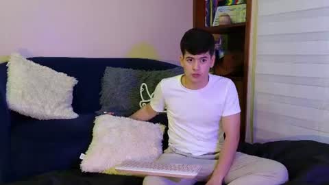 Snapshot of tightncuteass chatting on 29, 7, 2026 Camilo online show from 29, 7, 2026