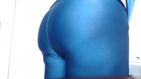 Tightshortsspank online show from 20, 4, 2026