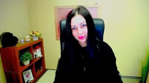 Luisa online show from 10, 2, 2025