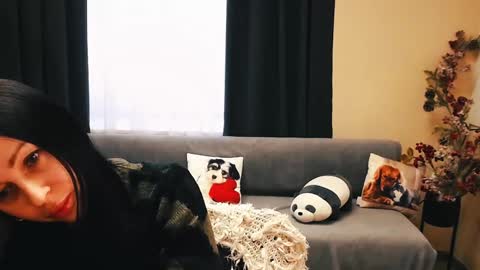 Luisa online show from 26, 2, 2025