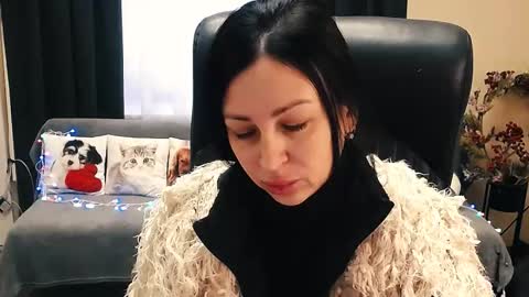 Snapshot of timeparadice chatting on 4, 2, 2026 Luisa online show from 4, 2, 2026