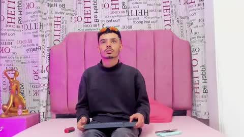 Snapshot of timothe_evans chatting on 22, 10, 2025 Evans online show from 22, 10, 2025