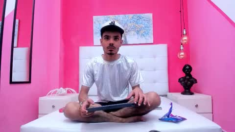 Snapshot of timothe_evans chatting on 29, 10, 2025 Evans online show from 29, 10, 2025