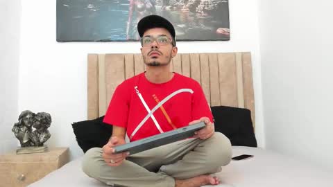 Snapshot of timothe_evans chatting on 1, 11, 2025 Evans online show from 1, 11, 2025