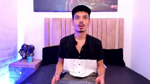 Snapshot of timothe_evans chatting on 9, 11, 2025 Evans online show from 9, 11, 2025