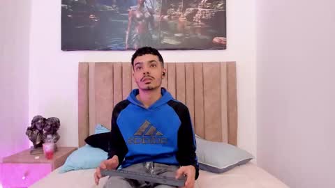 Snapshot of timothe_evans chatting on 3, 12, 2025 Evans online show from 3, 12, 2025