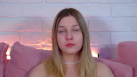 Snapshot of tinaburton chatting on 15, 6, 2026 TinaBurton online show from 15, 6, 2026