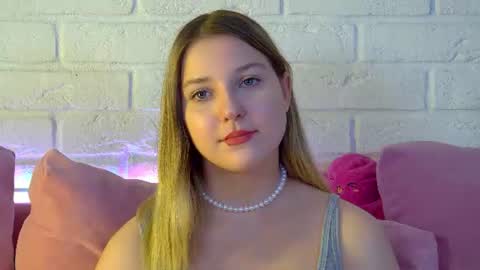 Snapshot of tinaburton chatting on 17, 6, 2026 TinaBurton online show from 17, 6, 2026