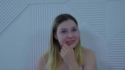 Snapshot of tinaburton chatting on 3, 8, 2026 TinaBurton online show from 3, 8, 2026