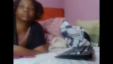 Snapshot of tinagiant chatting on 11, 6, 2026 tinagiant online show from 11, 6, 2026