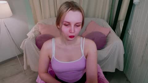 tinasiner online show from 13, 4, 2026