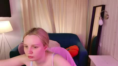 Snapshot of tinasiner chatting on 8, 6, 2026 tinasiner online show from 8, 6, 2026