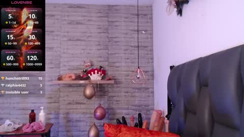 Tinna Goddess online show from 5, 12, 2024