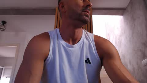 tinoclandestino online show from 14, 9, 2025