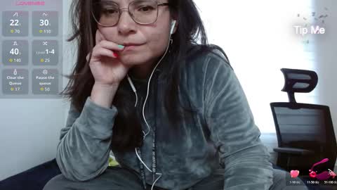 Tiny Caroline online show from 17, 12, 2025