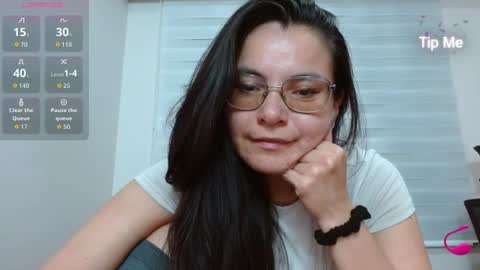 Snapshot of tiny_caroline chatting on 23, 7, 2026 Tiny Caroline online show from 23, 7, 2026