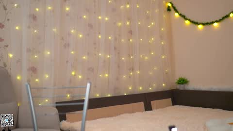 Lyssa     online show from 22, 12, 2024