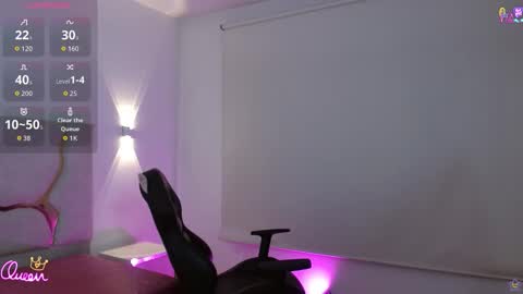 Snapshot of tiny_tay chatting on 24, 2, 2026 tiny_tay online show from 24, 2, 2026