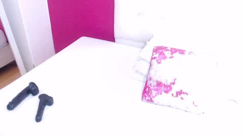 tiny_whore18 online show from 30, 1, 2025