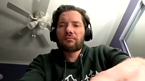 Snapshot of tinyguynicecock chatting on 1, 4, 2026 tinyguynicecock online show from 1, 4, 2026