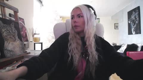 stage Kylie Sinner  brand CLITBAIT online show from 1, 2, 2026